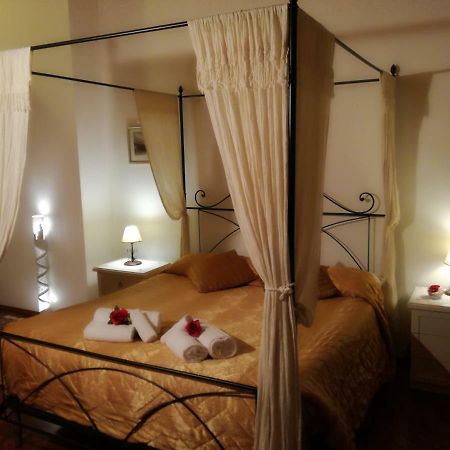 Bed and Breakfast Ai Tre Portoni Trient Exterior foto