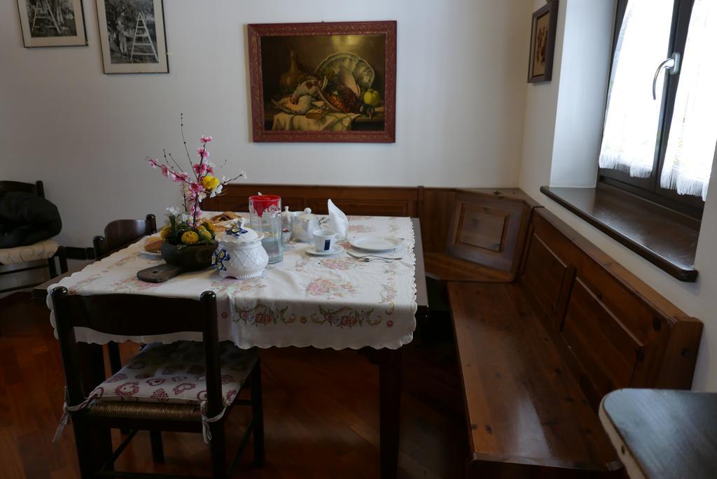 Bed and Breakfast Ai Tre Portoni Trient Exterior foto